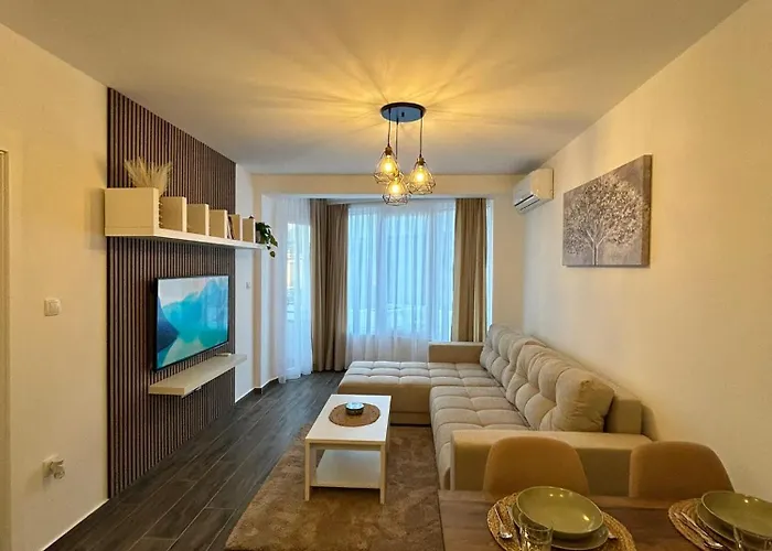 Daire Zgonjanin Silver